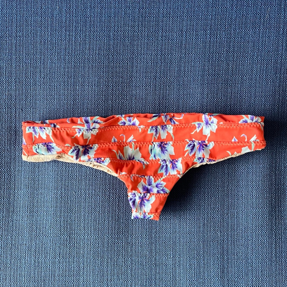 Acacia vintage aloha bottoms